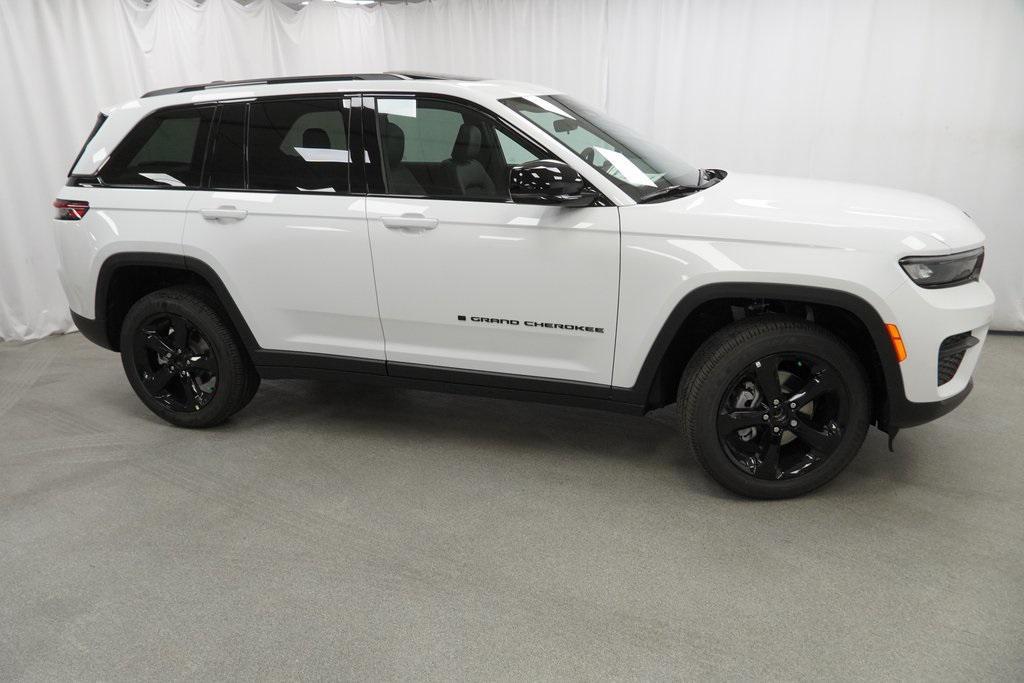 new 2025 Jeep Grand Cherokee car