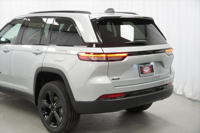 new 2025 Jeep Grand Cherokee car, priced at $40,675