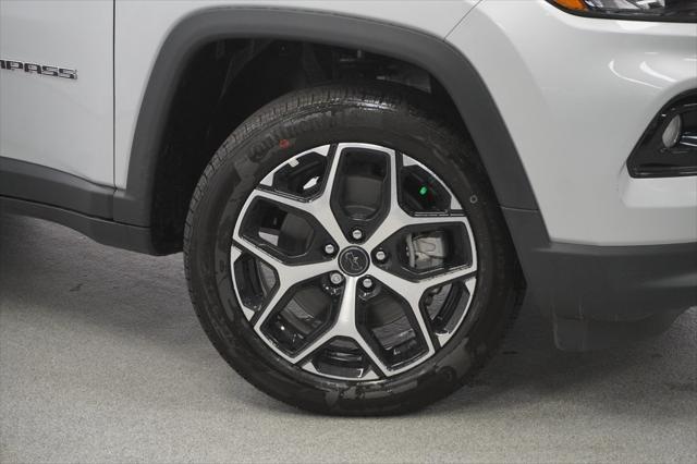 new 2025 Jeep Compass car, priced at $31,335