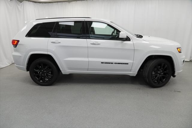 used 2022 Jeep Grand Cherokee car, priced at $32,494