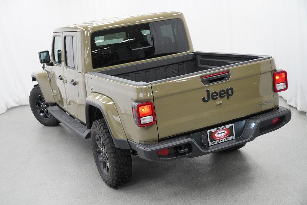 new 2025 Jeep Gladiator car, priced at $43,990