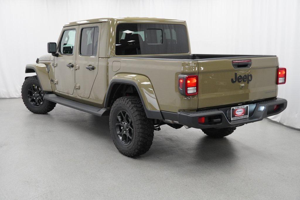 new 2025 Jeep Gladiator car, priced at $43,990