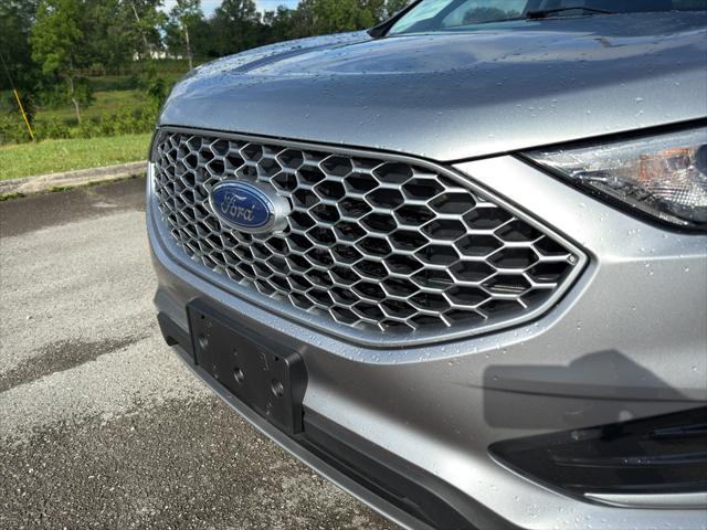 used 2024 Ford Edge car, priced at $26,900