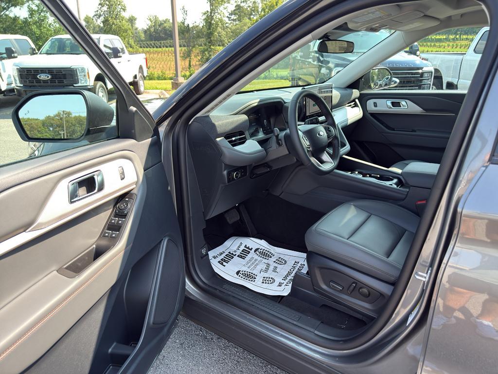 new 2025 Ford Explorer car, priced at $49,249