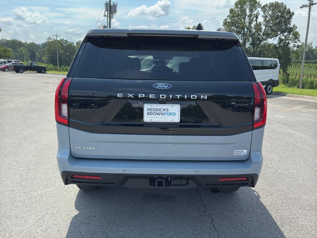 new 2025 Ford Expedition car, priced at $70,650
