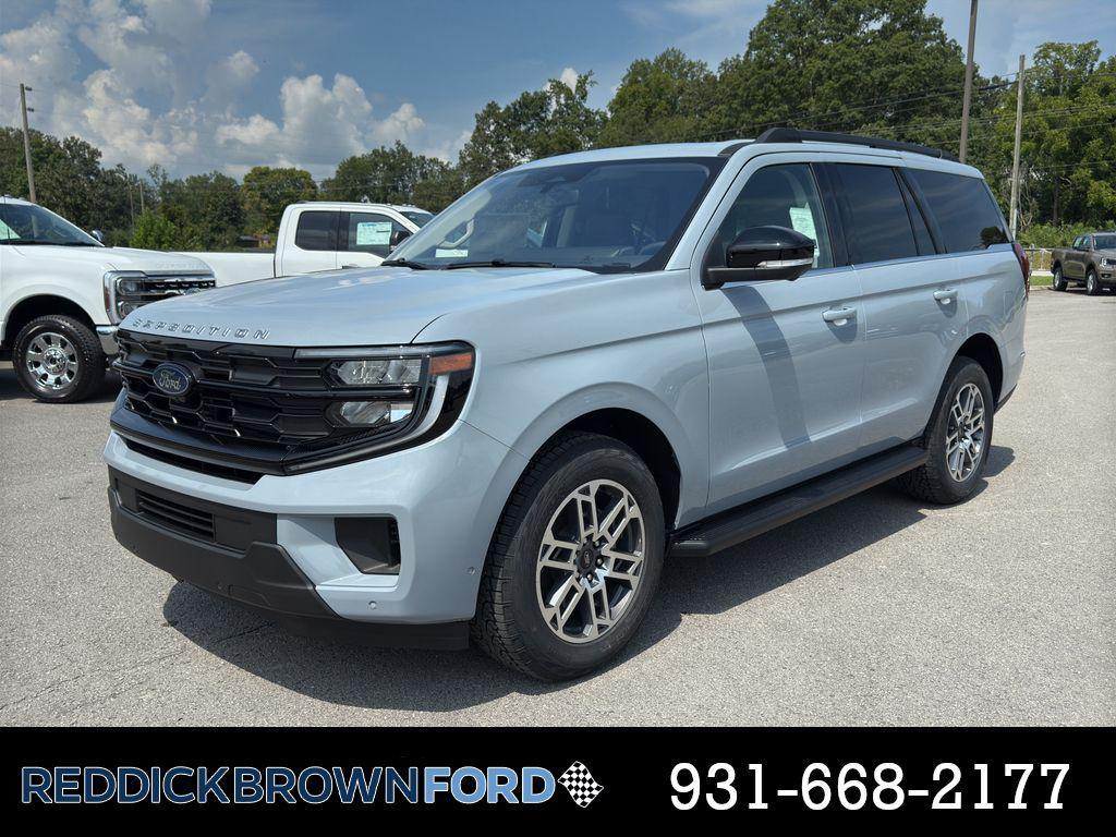 new 2025 Ford Expedition car, priced at $70,650