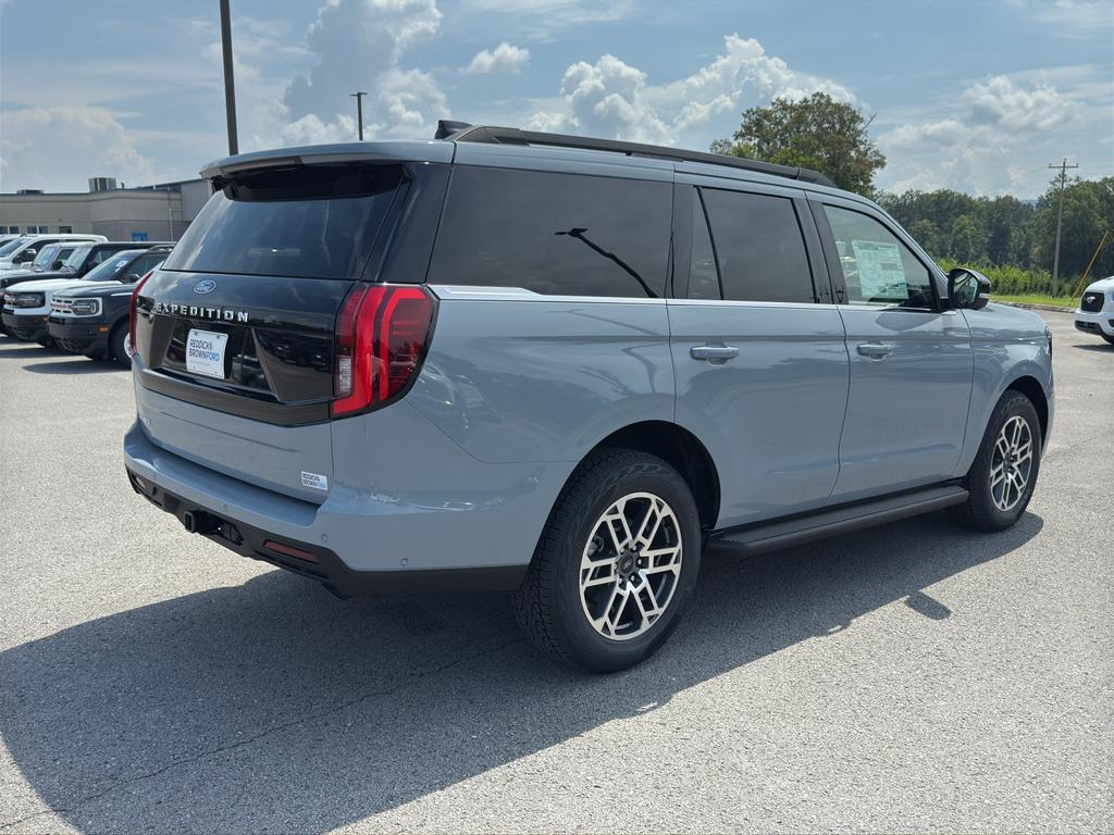 new 2025 Ford Expedition car, priced at $70,650