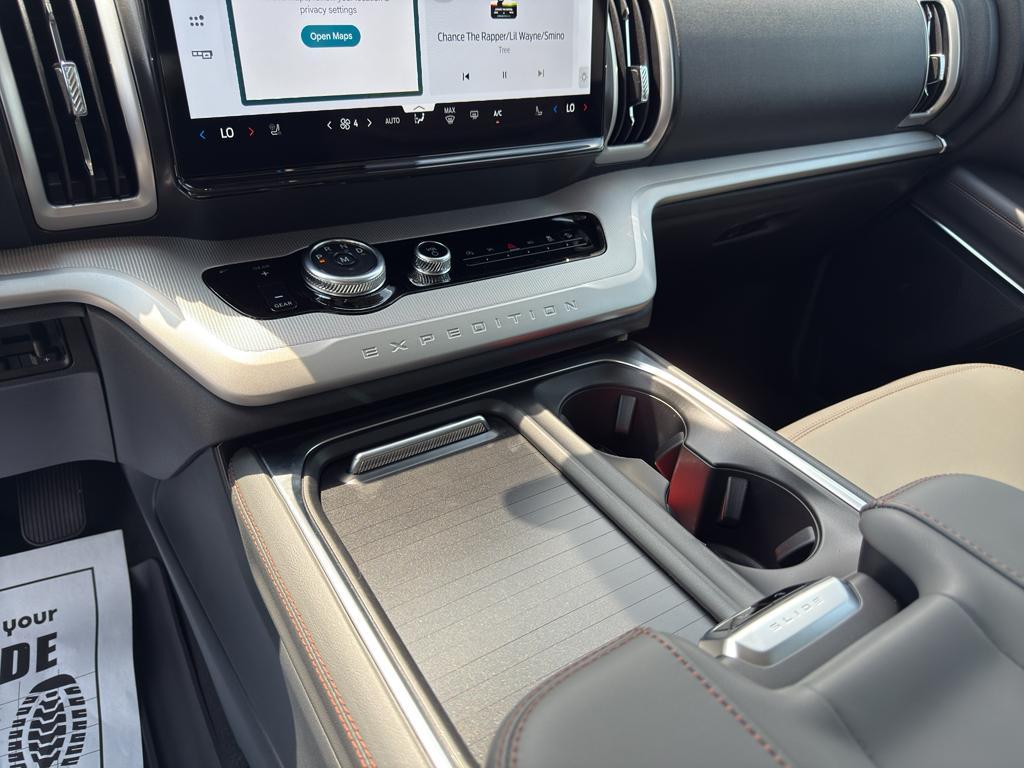 new 2025 Ford Expedition car, priced at $70,650