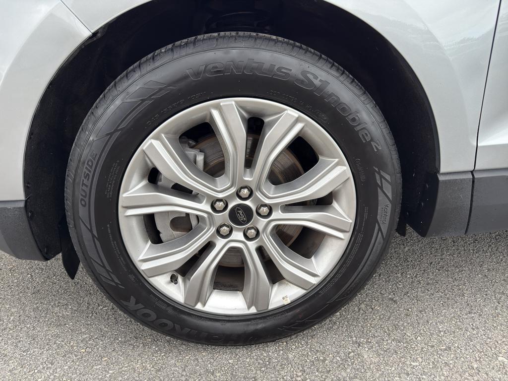 used 2024 Ford Edge car, priced at $27,872