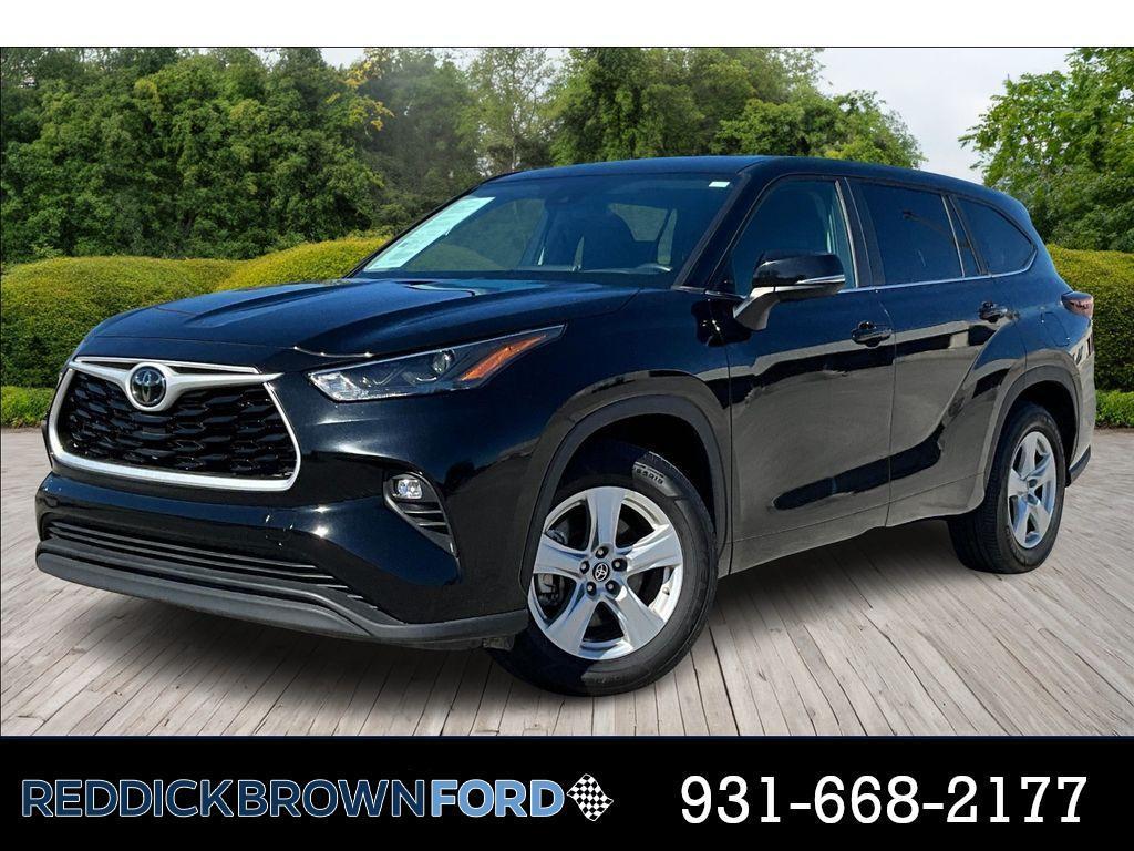used 2024 Toyota Highlander car, priced at $32,900