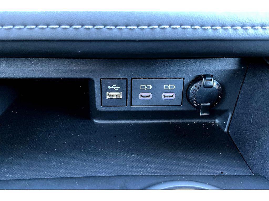 used 2024 Toyota Highlander car, priced at $32,900