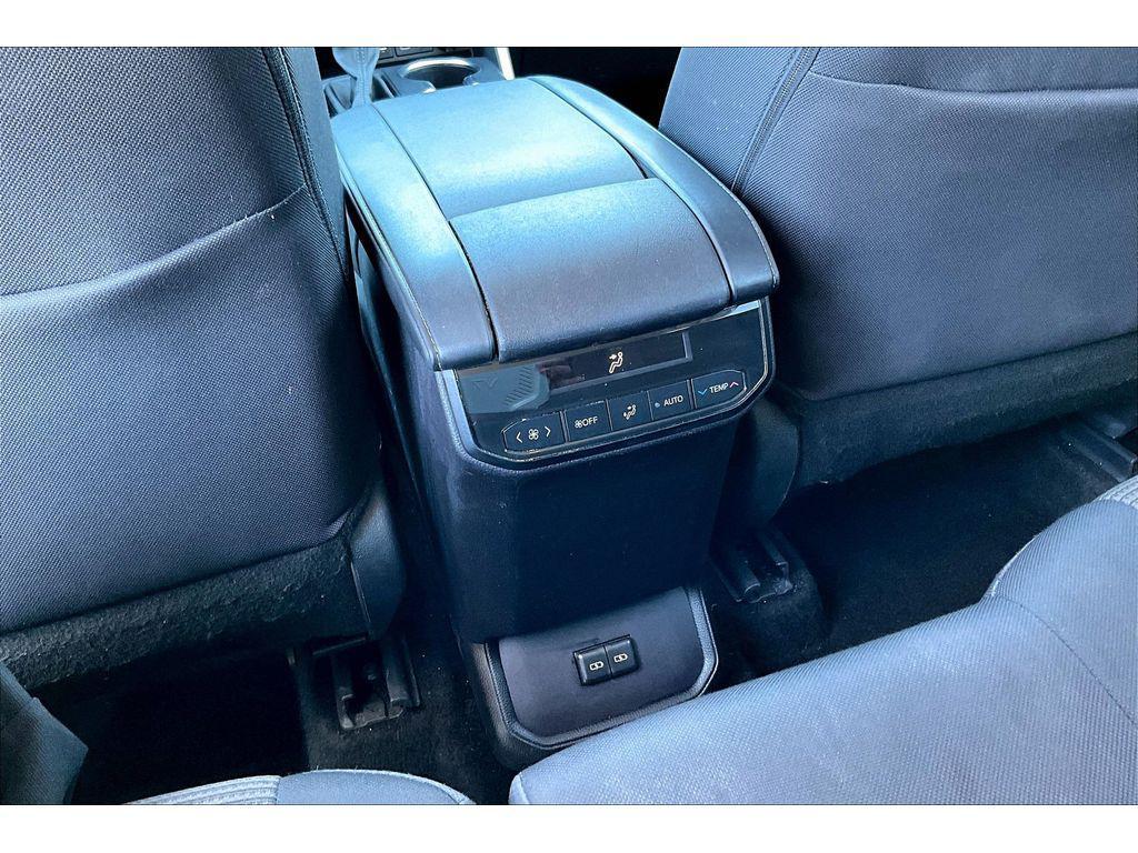 used 2024 Toyota Highlander car, priced at $32,900