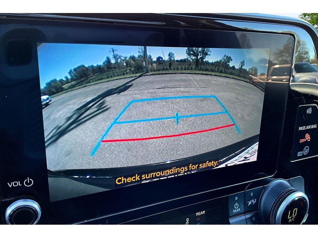 used 2024 Toyota Highlander car, priced at $32,900