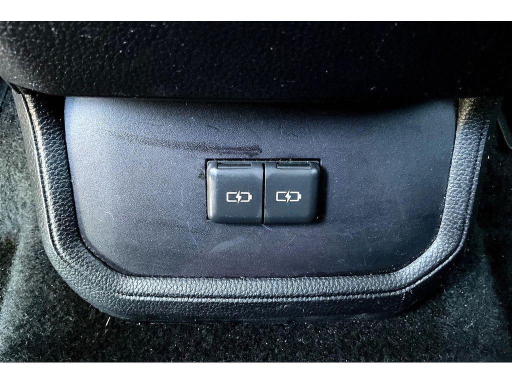 used 2024 Toyota Highlander car, priced at $32,900