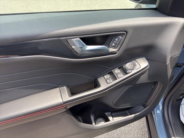 new 2025 Ford Escape car, priced at $34,200
