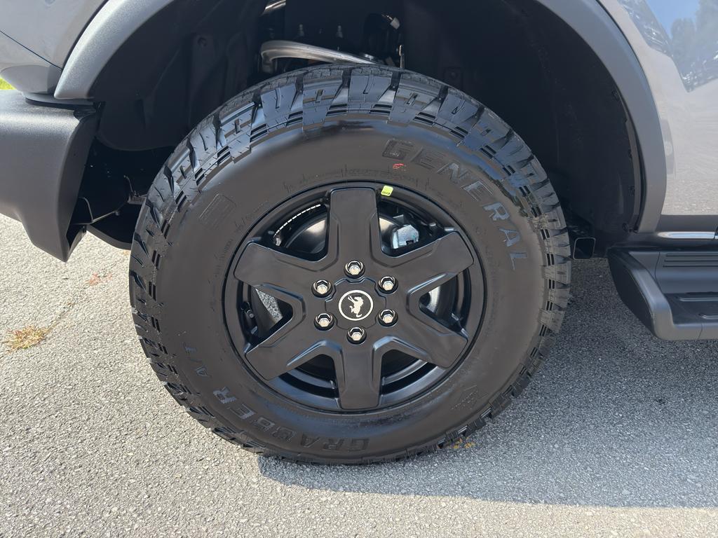 new 2025 Ford Bronco car, priced at $48,334