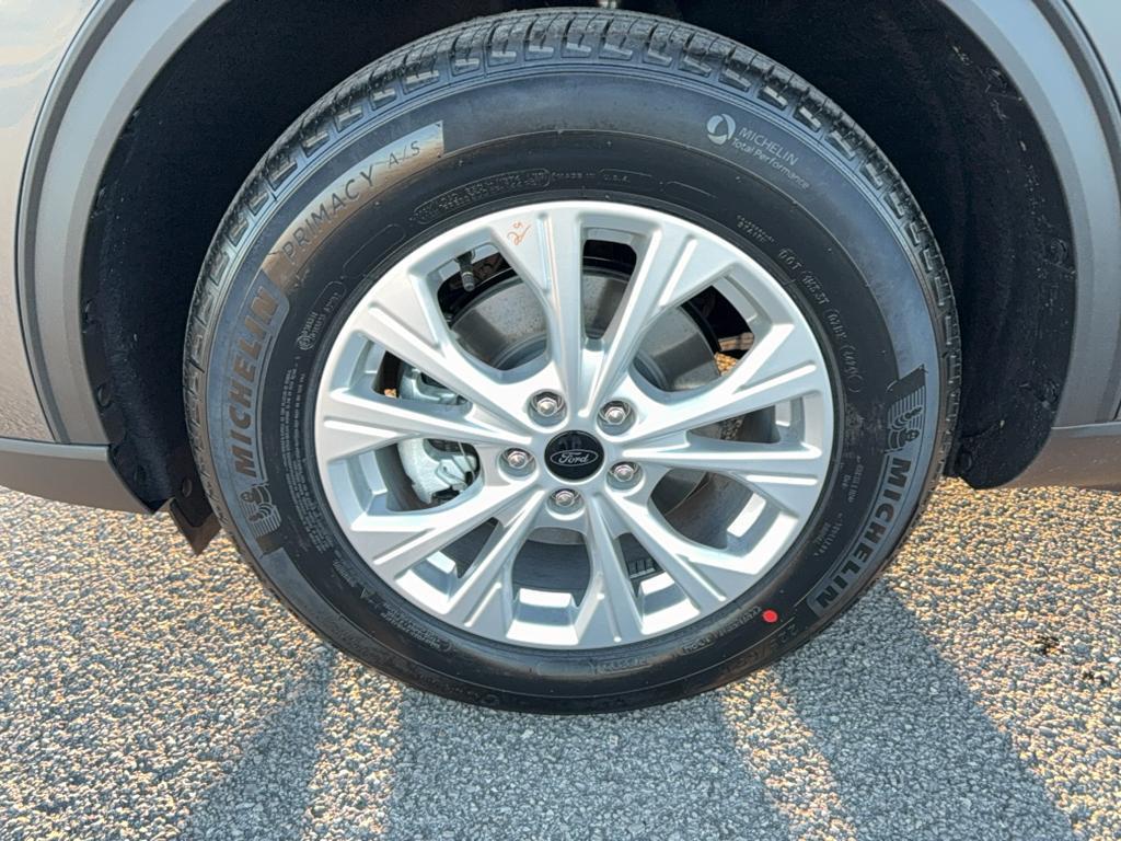 new 2025 Ford Escape car, priced at $28,560