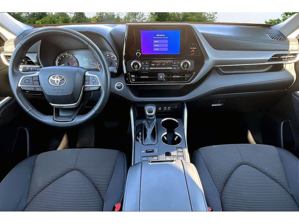 used 2024 Toyota Highlander car, priced at $34,495