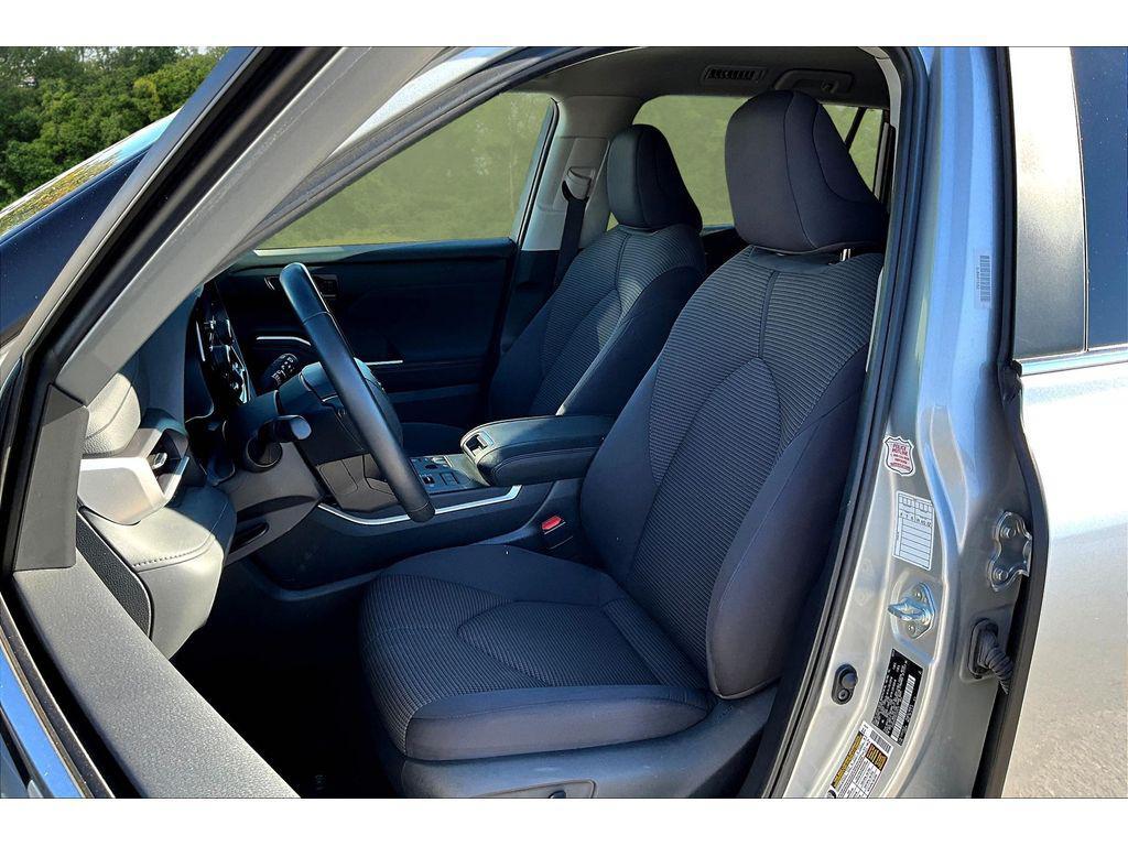 used 2024 Toyota Highlander car, priced at $34,495