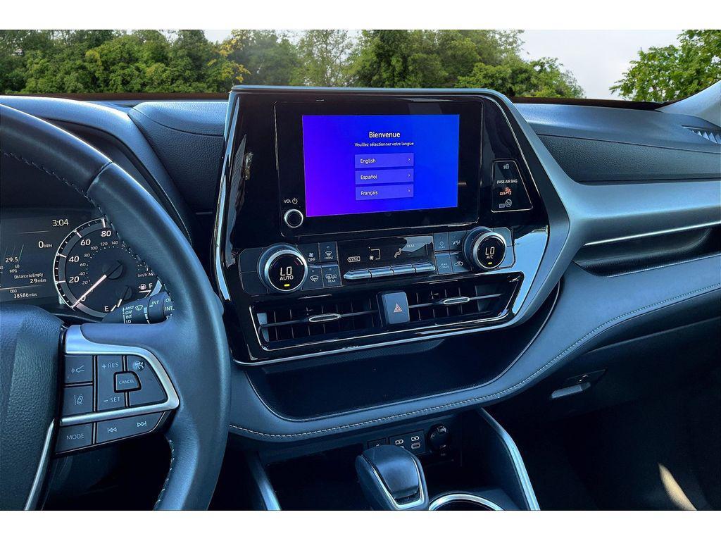 used 2024 Toyota Highlander car, priced at $34,495