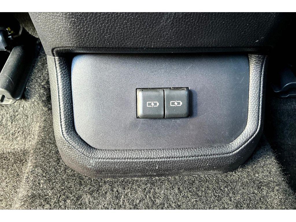 used 2024 Toyota Highlander car, priced at $34,495