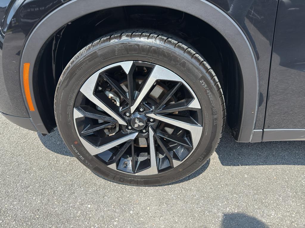 used 2024 Mitsubishi Outlander car, priced at $24,542