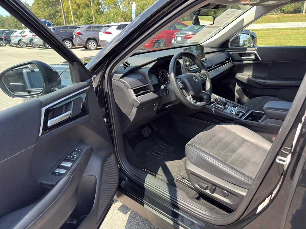 used 2024 Mitsubishi Outlander car, priced at $24,542
