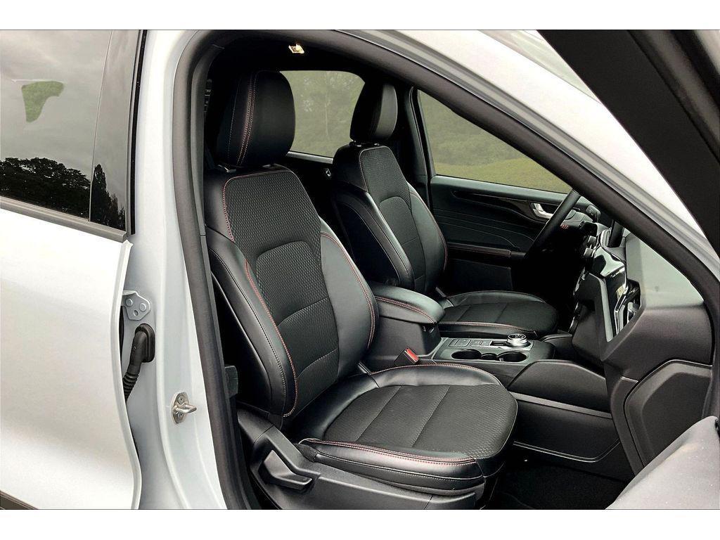 new 2025 Ford Escape car, priced at $30,990