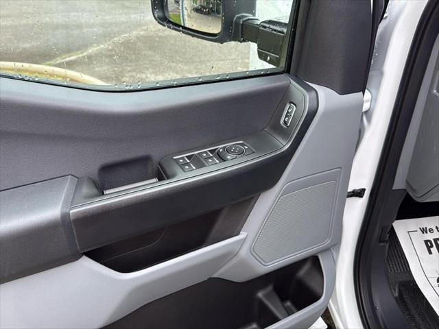 new 2025 Ford F-350 car