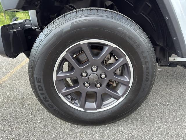 used 2023 Jeep Gladiator car, priced at $30,949