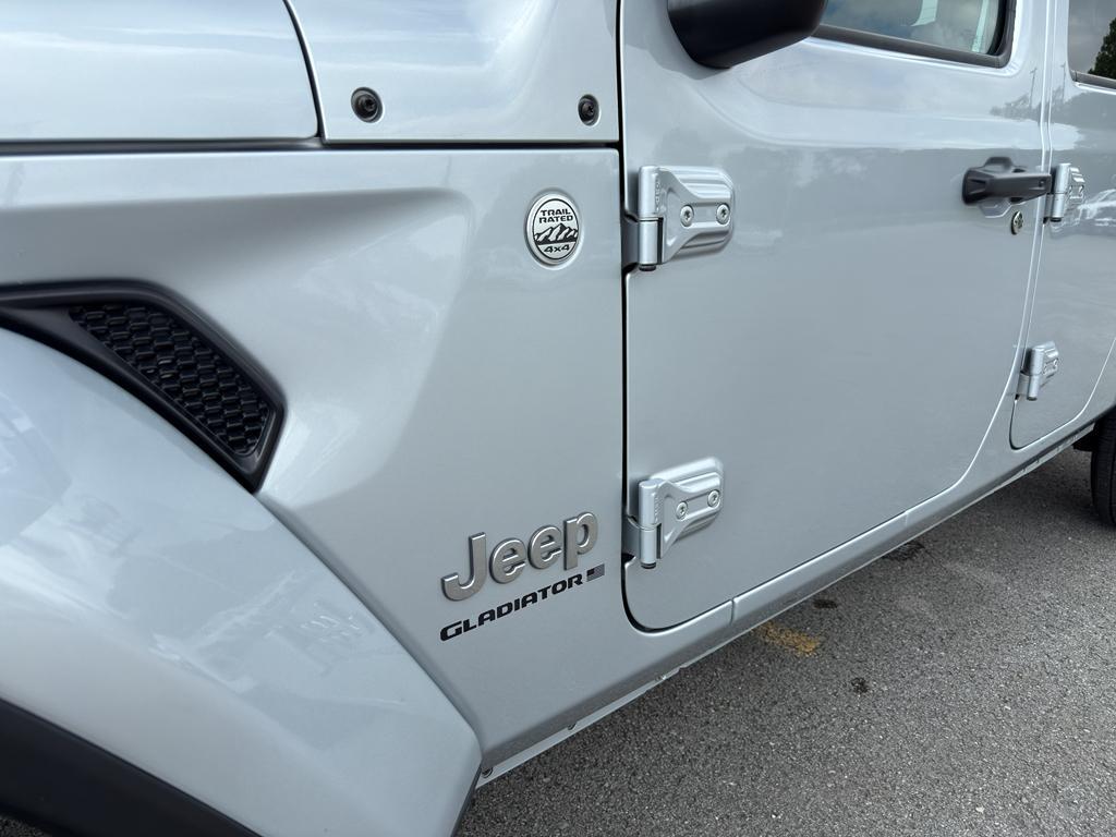 used 2023 Jeep Gladiator car, priced at $29,200