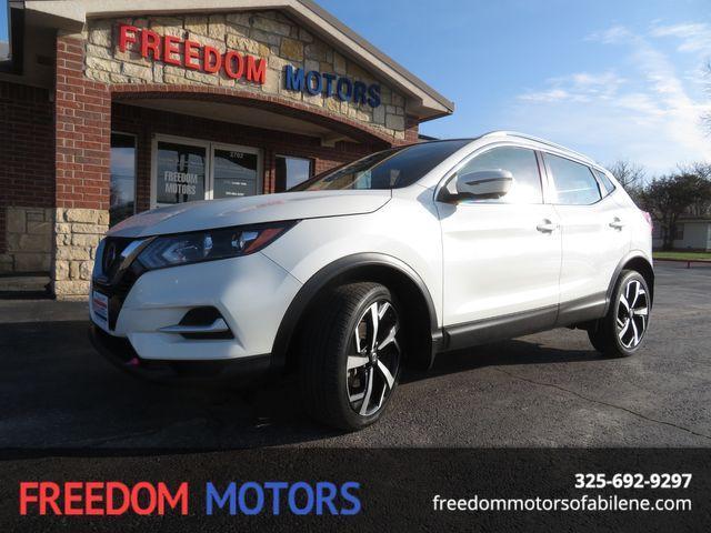 used 2022 Nissan Rogue Sport car, priced at $28,990