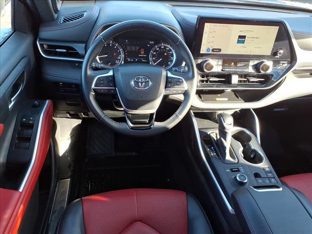 used 2023 Toyota Highlander car, priced at $39,000