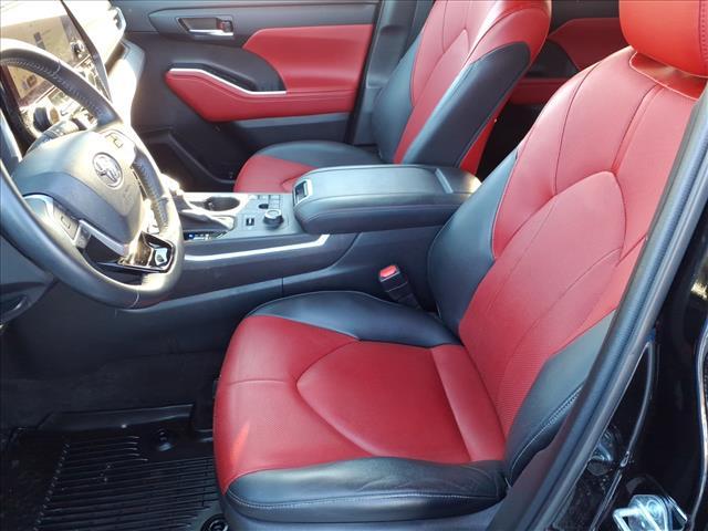 used 2023 Toyota Highlander car, priced at $39,000