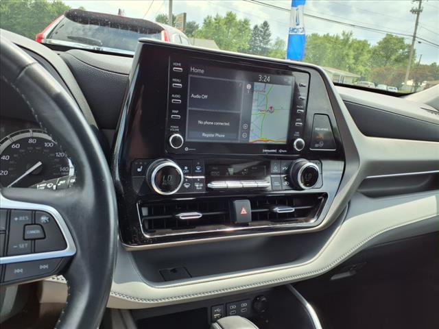 used 2022 Toyota Highlander car, priced at $36,000