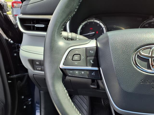 used 2022 Toyota Highlander car, priced at $36,000