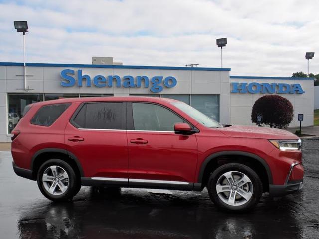new 2025 Honda Pilot car, priced at $47,550
