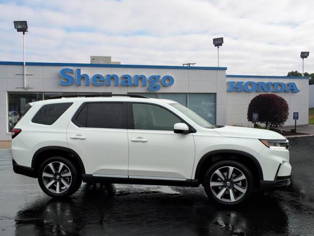 new 2025 Honda Pilot car, priced at $51,550