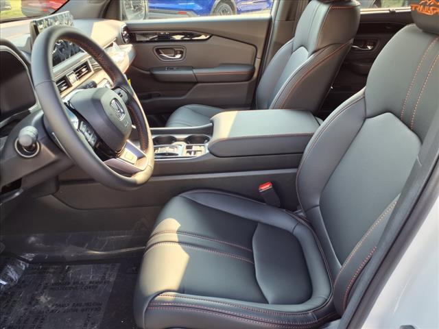new 2025 Honda Pilot car, priced at $52,090