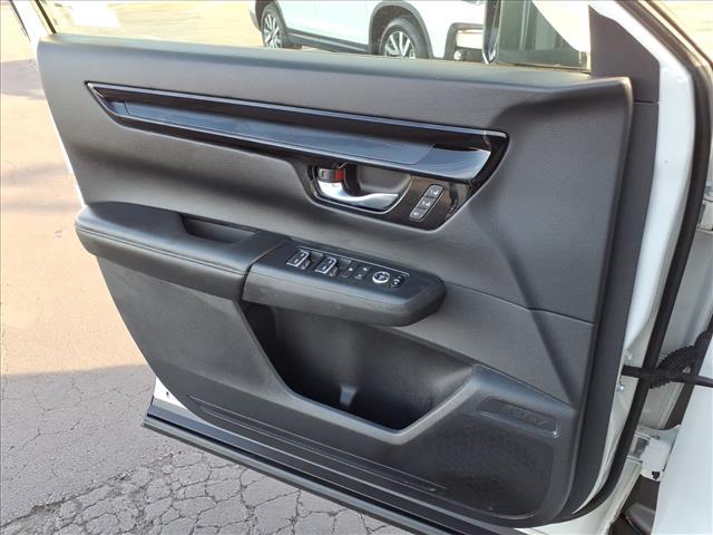 used 2023 Honda CR-V car, priced at $32,000