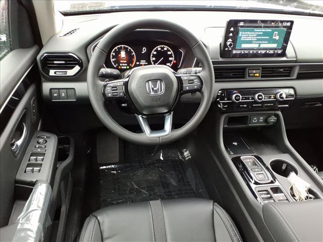 new 2025 Honda Pilot car, priced at $53,450