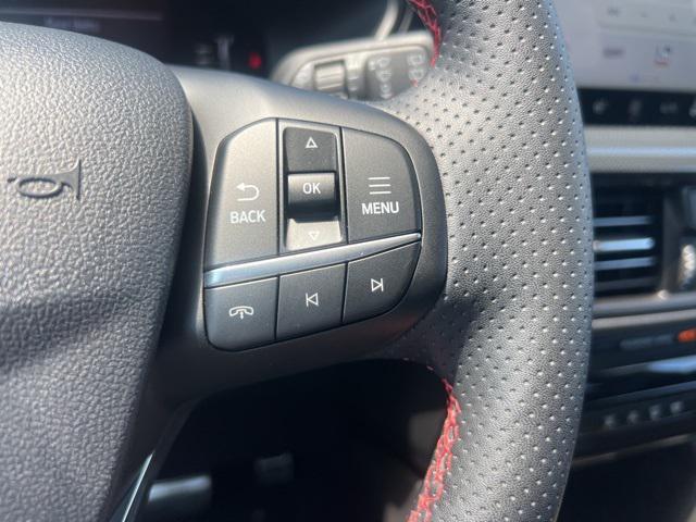 used 2024 Ford Escape car, priced at $25,999