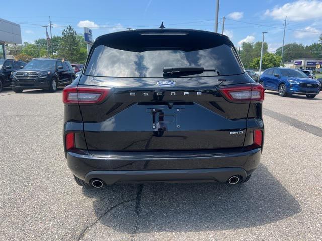 used 2024 Ford Escape car, priced at $25,999