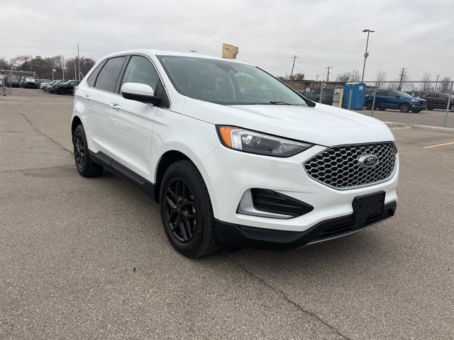 used 2024 Ford Edge car, priced at $30,500