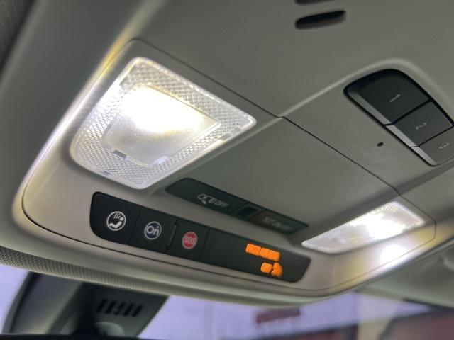 used 2021 Chevrolet Traverse car, priced at $20,625