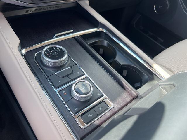 used 2022 Ford Expedition Max car, priced at $59,912