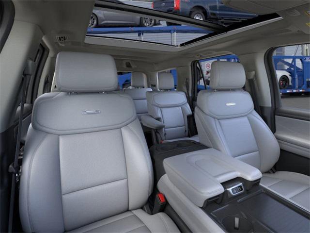 new 2025 Ford Expedition car, priced at $75,294