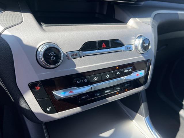 used 2023 Ford Explorer car, priced at $31,316