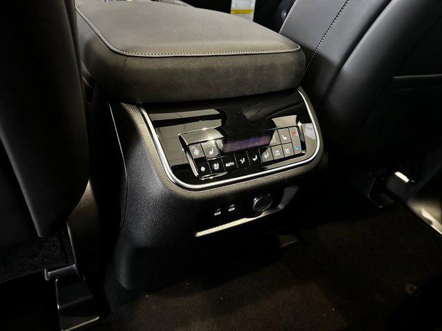 new 2025 INFINITI QX80 car, priced at $96,100