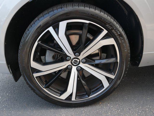 used 2022 Volvo XC60 Recharge Plug-In Hybrid car, priced at $42,990